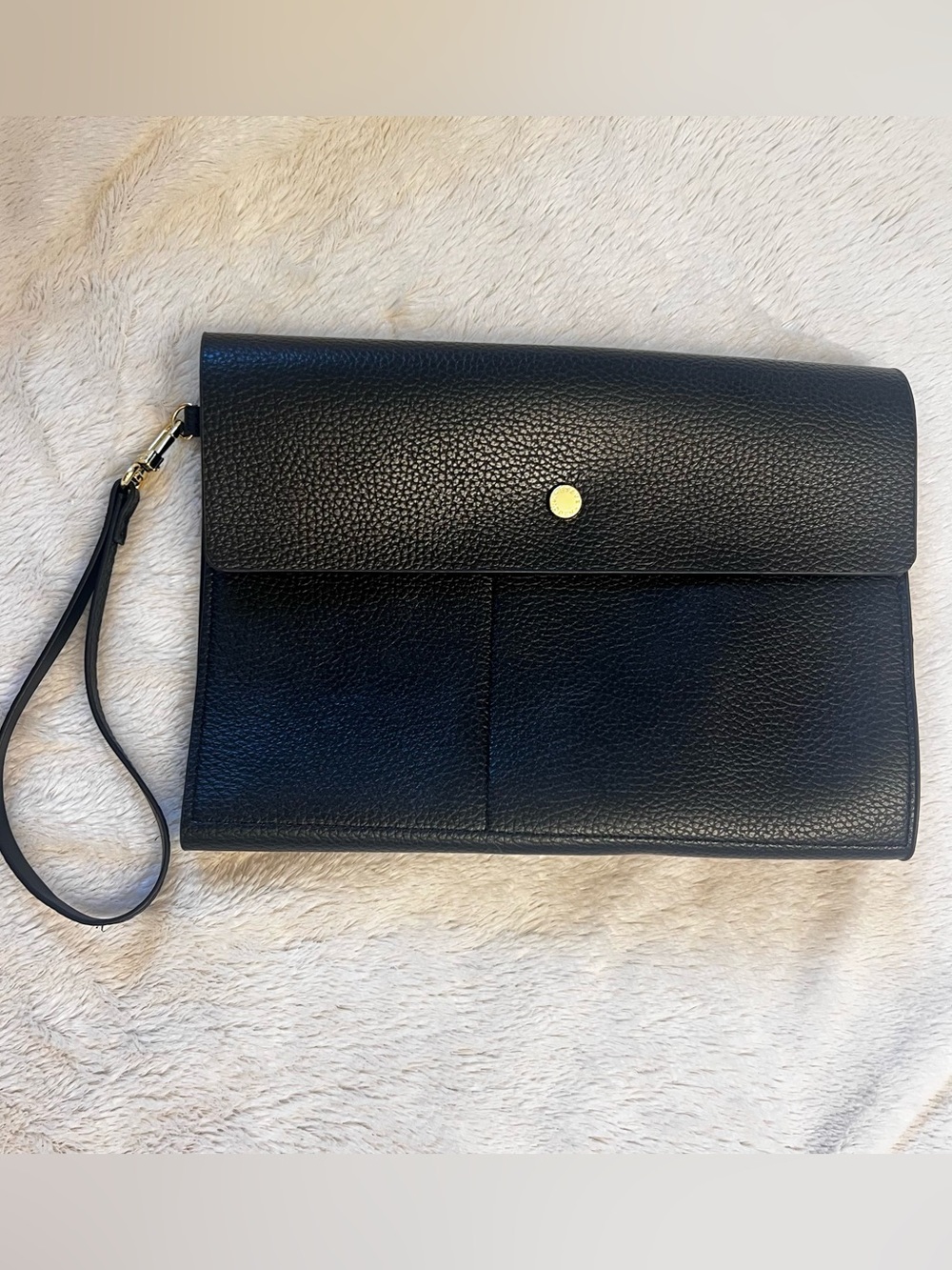 Steve Madden Black Faux Pebbled Leather Earbud Case Wristlet Clutch